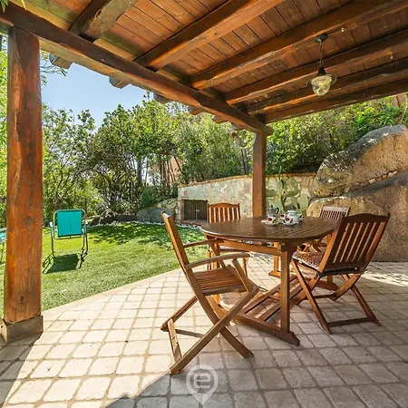 בית נופש Alessandra Garden Hideaway