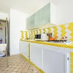 بيت للعطل Alessandra Garden Hideaway