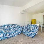 بيت للعطل Alessandra Garden Hideaway سيمِيوس